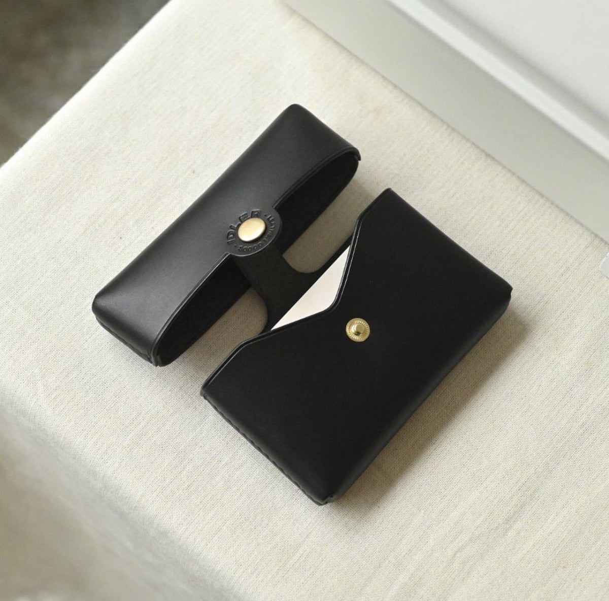 IZAKURA Origami Card Case Black